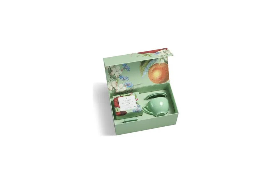 Luxury Tea Pack with Cup & Saucer