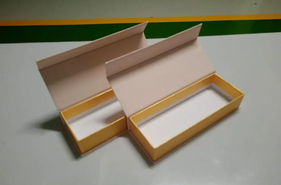 Magnetic Glosure Model Rigid Box